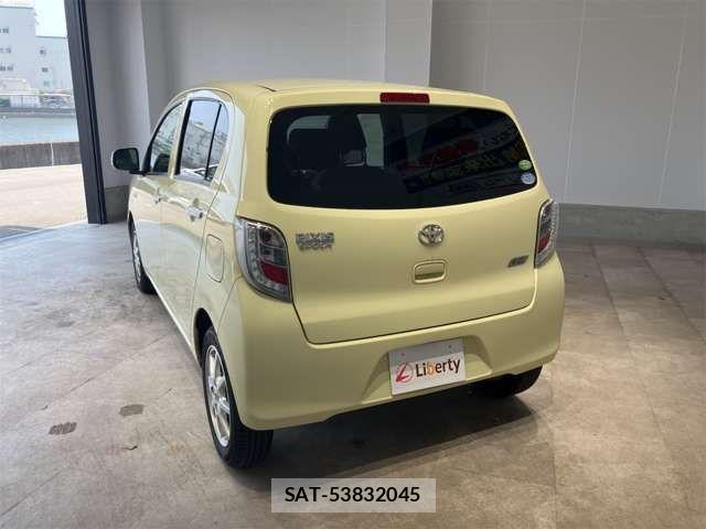 Toyota PIXIS EPOCH 2014-03 8368093-9