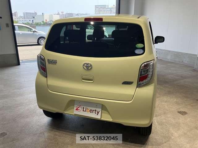Toyota PIXIS EPOCH 2014-03 8368093-10