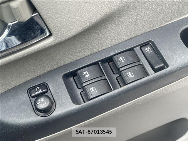 Toyota PIXIS EPOCH 2015-05 8666726-23