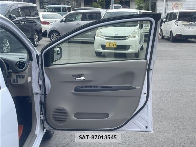 Toyota PIXIS EPOCH 2015-05 8666726-24