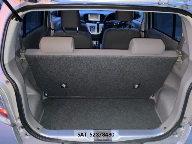 Toyota PIXIS EPOCH 2013-11 8781607-10