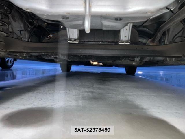 Toyota PIXIS EPOCH 2013-11 8781607-22