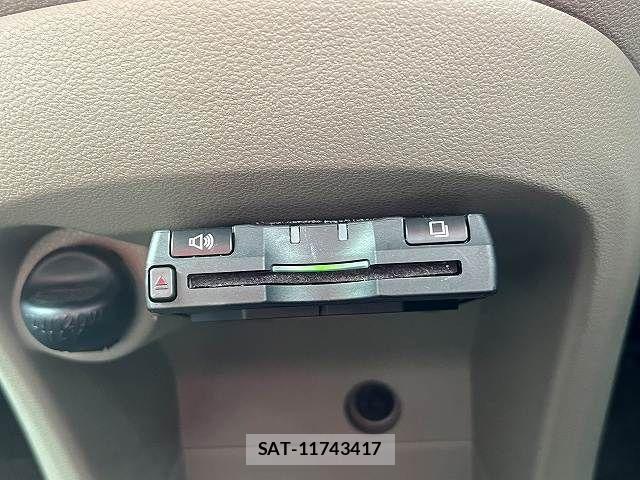 Toyota PIXIS EPOCH 2012-07 8881538-15