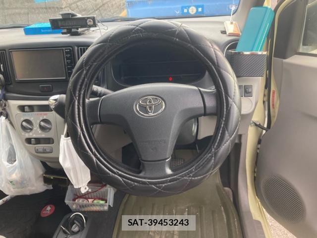 Toyota PIXIS EPOCH 2015-10 8884178-19