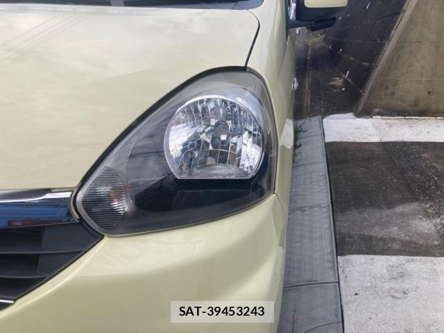 Toyota PIXIS EPOCH 2015-10 8884178-4