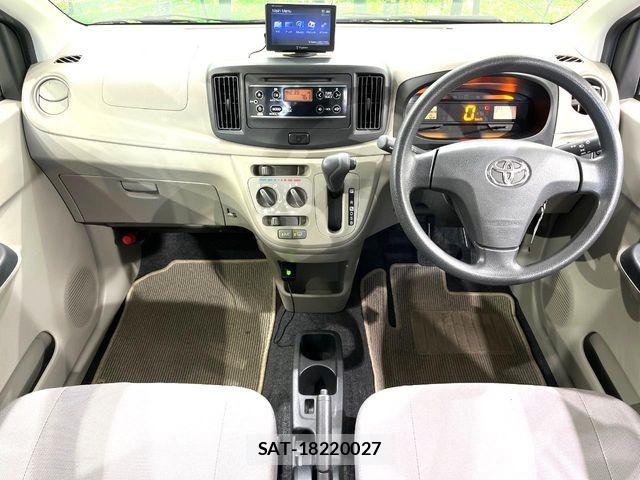 Toyota PIXIS EPOCH 2014-10 8316369-1