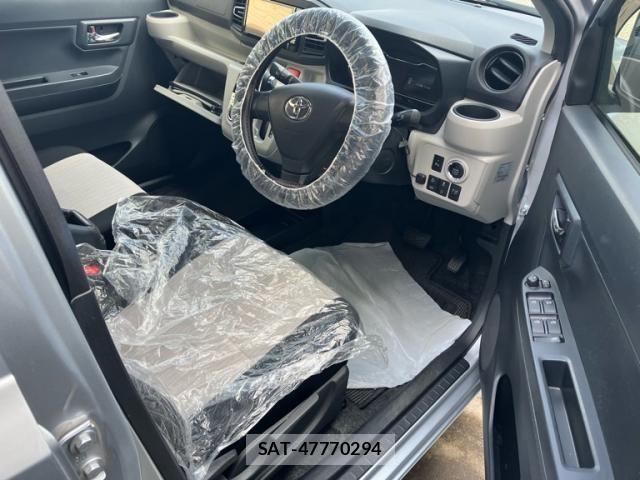 Toyota PIXIS EPOCH 2018-06 8628361-11