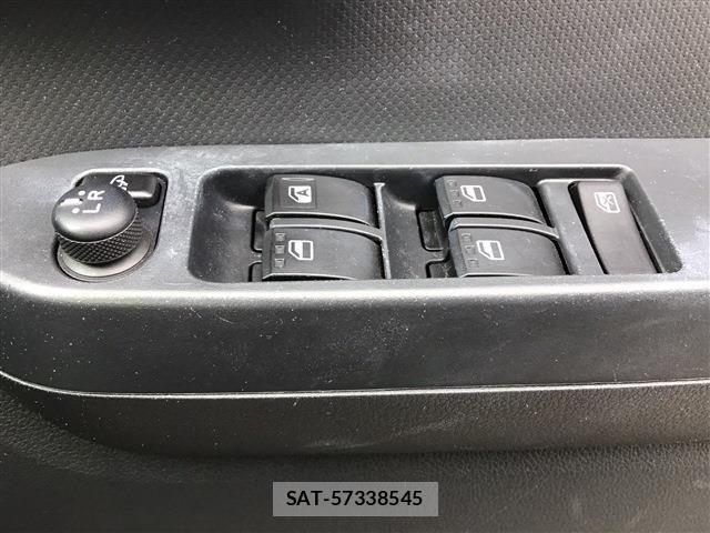 Toyota PIXIS EPOCH 2017-07 8628363-18
