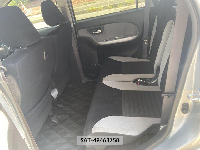 Toyota PIXIS JOY 2017-08 8209520-18