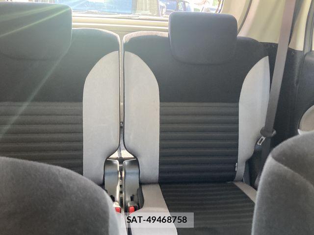 Toyota PIXIS JOY 2017-08 8209520-24