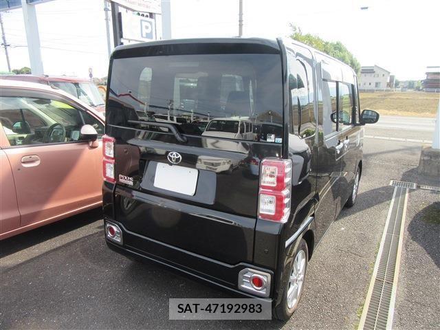 Toyota Pixis Mega 2021-07 1414224-2