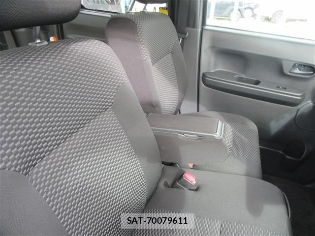 Toyota Pixis Mega 2020-01 1422362-8