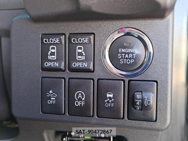 Toyota Pixis Mega 2017-05 3383392-12