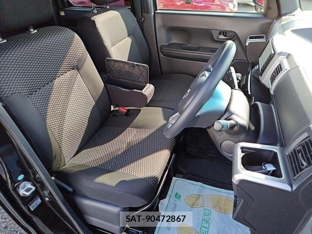 Toyota Pixis Mega 2017-05 3383392-20