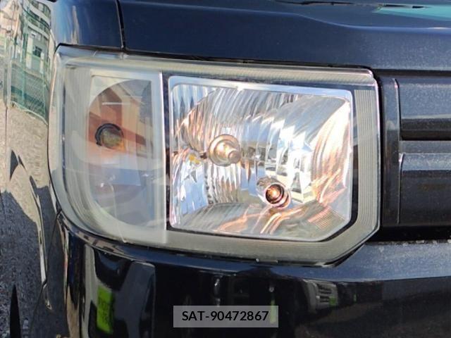 Toyota Pixis Mega 2017-05 3383392-8
