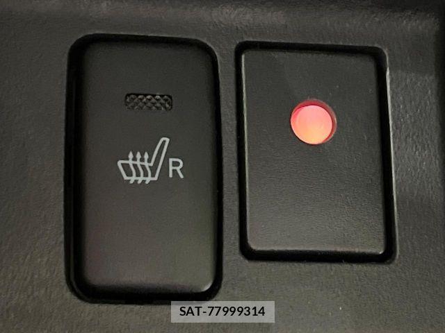 Toyota Pixis Mega 2019-03 6997103-6