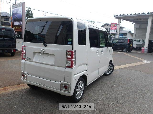 Toyota Pixis Mega 2018-11 7329323-2