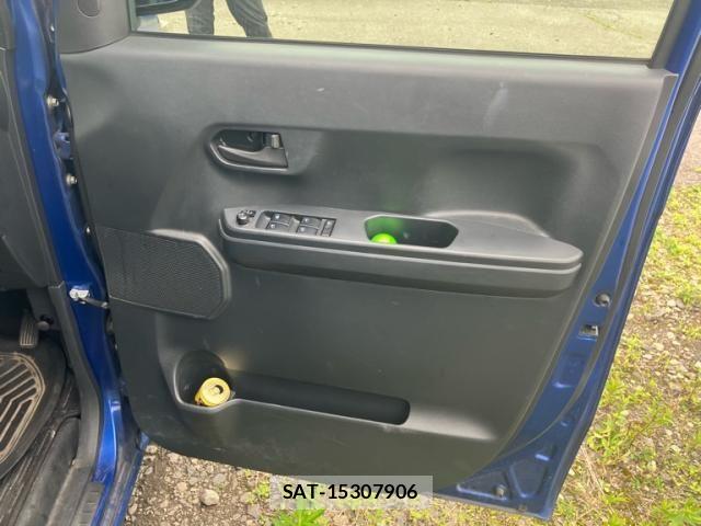 Toyota Pixis Mega 2016-10 7727188-12