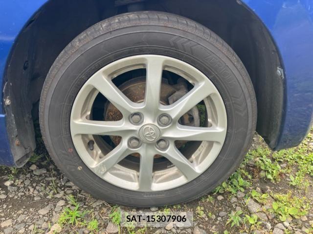 Toyota Pixis Mega 2016-10 7727188-3