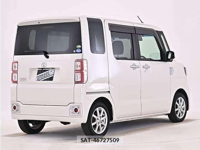 Toyota Pixis Mega 2017-09 7980569-17