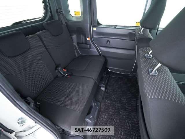 Toyota Pixis Mega 2017-09 7980569-6