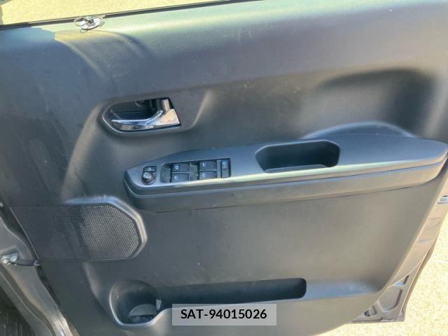 Toyota Pixis Mega 2016-03 8355331-17