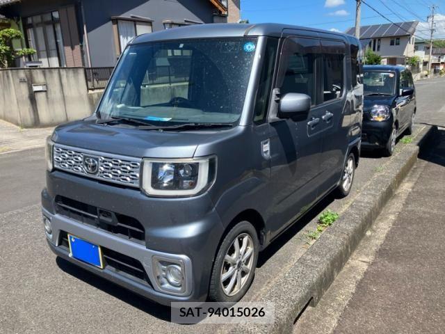 Toyota Pixis Mega 2016-03 8355331-1