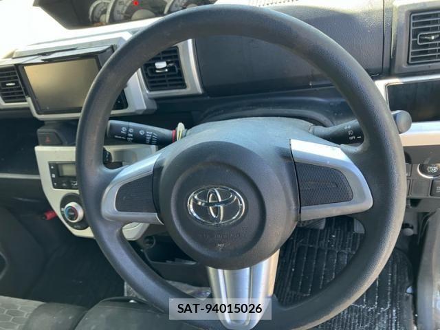 Toyota Pixis Mega 2016-03 8355331-20