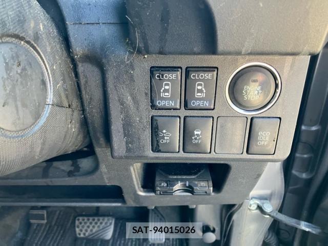 Toyota Pixis Mega 2016-03 8355331-25