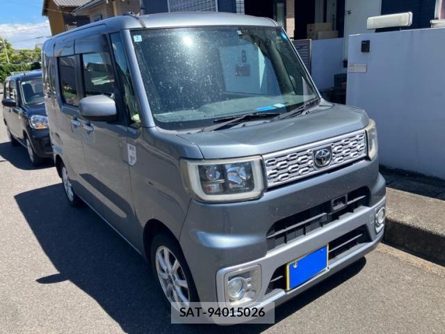 Toyota Pixis Mega 2016-03 8355331-2