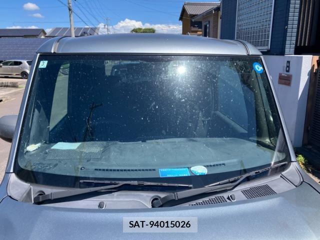 Toyota Pixis Mega 2016-03 8355331-4