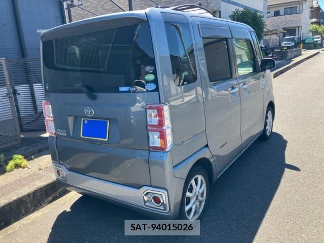 Toyota Pixis Mega 2016-03 8355331-5