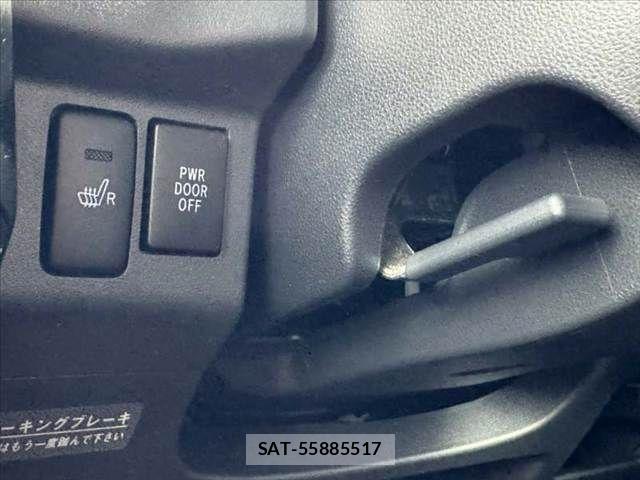 Toyota Pixis Mega 2017-12 8881539-24
