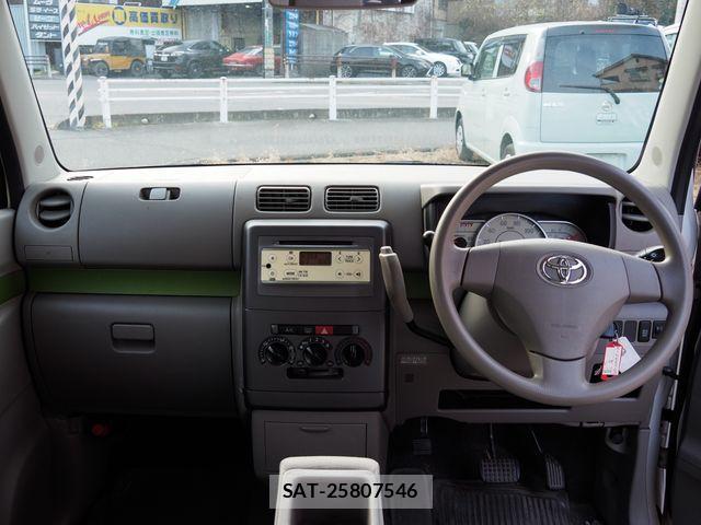 Toyota PIXIS SPACE 2013-09 731352-9