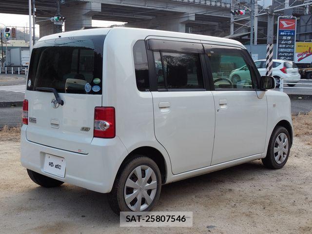 Toyota PIXIS SPACE 2013-09 731352-4