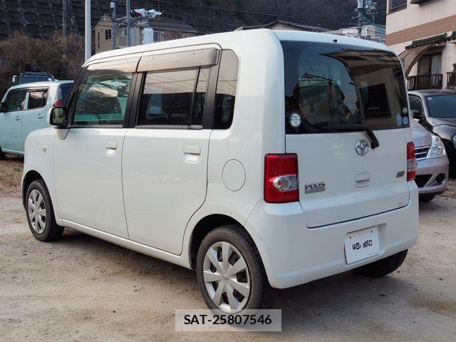 Toyota PIXIS SPACE 2013-09 731352-6