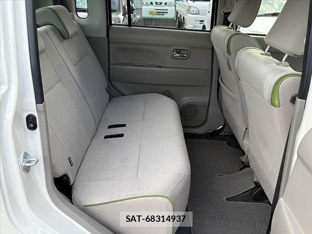Toyota PIXIS SPACE 2013-09 2100533-21