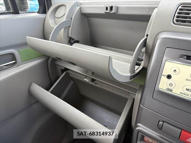 Toyota PIXIS SPACE 2013-09 2100533-24