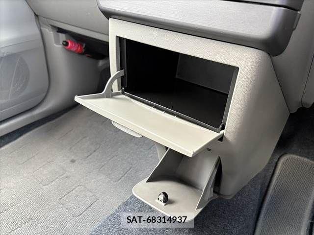 Toyota PIXIS SPACE 2013-09 2100533-25