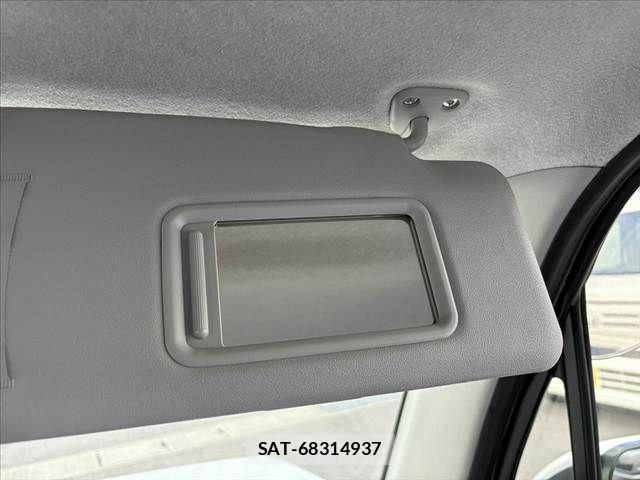 Toyota PIXIS SPACE 2013-09 2100533-26