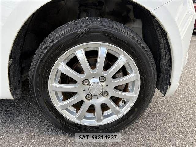 Toyota PIXIS SPACE 2013-09 2100533-6