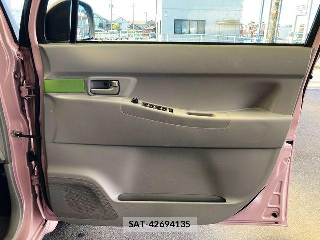Toyota PIXIS SPACE 2014-10 4599232-13