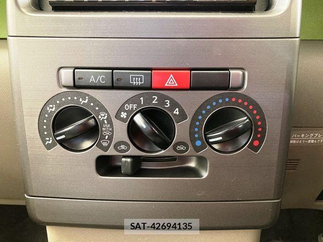 Toyota PIXIS SPACE 2014-10 4599232-18