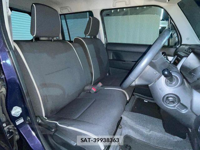Toyota PIXIS SPACE 2013-07 4756806-5