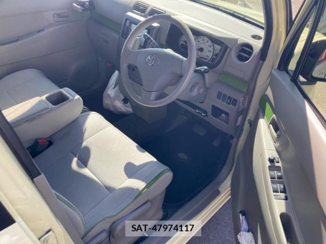Toyota PIXIS SPACE 2013-11 6614117-10