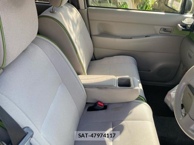 Toyota PIXIS SPACE 2013-11 6614117-11