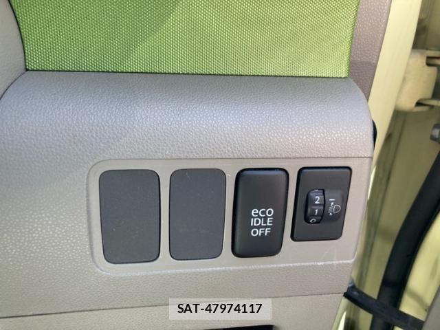 Toyota PIXIS SPACE 2013-11 6614117-18