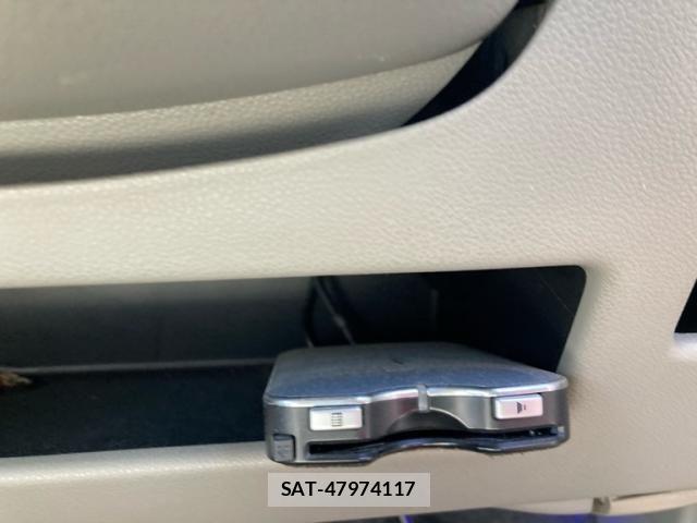Toyota PIXIS SPACE 2013-11 6614117-19