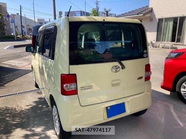 Toyota PIXIS SPACE 2013-11 6614117-4