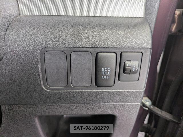 Toyota PIXIS SPACE 2013-03 6717049-13